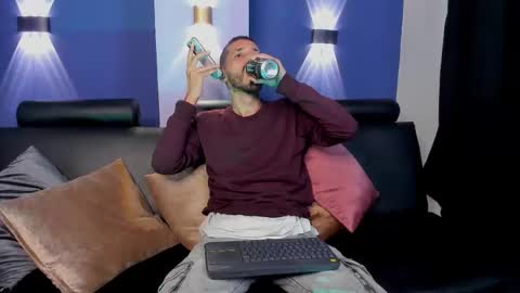 Snapshot of lucas4me chatting on February 12, 2026, 3:56 am Lucas online show from February 12, 2026, 3:56 am