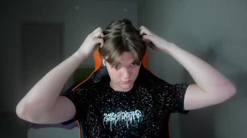 Snapshot of lucas_dany chatting on March 8, 2025, 3:13 pm Lucas Gill online show from March 8, 2025, 3:13 pm