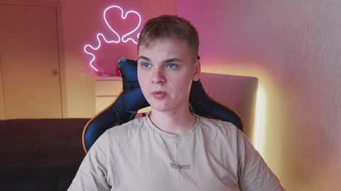 Snapshot of lucas_dany chatting on September 17, 2025, 2:46 am Lucas Gill online show from September 17, 2025, 2:46 am