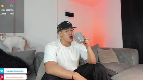 Snapshot of lucasanto_ chatting on December 3, 2024, 3:30 am LUCA SANTOS online show from December 3, 2024, 3:30 am