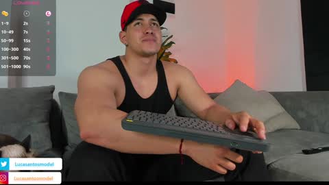 Snapshot of lucasanto_ chatting on December 13, 2024, 3:49 am LUCA SANTOS online show from December 13, 2024, 3:49 am
