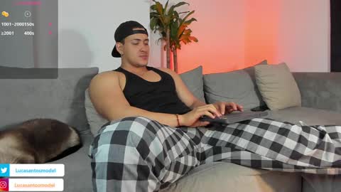 Snapshot of lucasanto_ chatting on December 17, 2024, 4:23 am LUCA SANTOS online show from December 17, 2024, 4:23 am