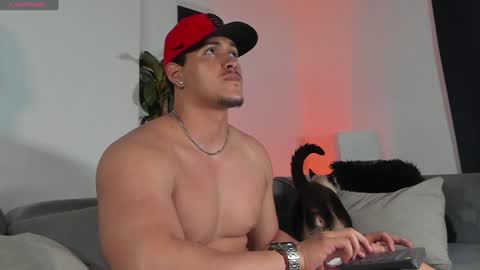 Snapshot of lucasanto_ chatting on January 24, 2025, 4:59 am LUCA SANTOS online show from January 24, 2025, 4:59 am