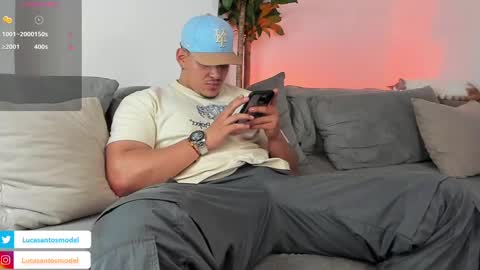 Snapshot of lucasanto_ chatting on March 4, 2025, 3:44 am LUCA SANTOS online show from March 4, 2025, 3:44 am