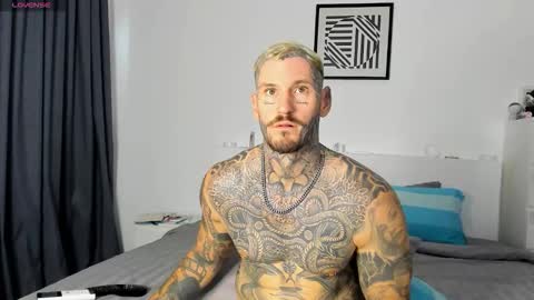 lucasexclusive online show from November 26, 2025, 8:26 am