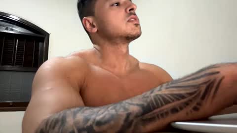 Snapshot of lucasfit24 chatting on February 20, 2025, 11:53 am lucasfit24 online show from February 20, 2025, 11:53 am