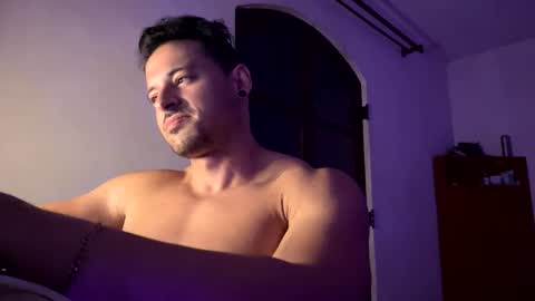 Snapshot of lucasfit24 chatting on March 7, 2025, 2:46 am lucasfit24 online show from March 7, 2025, 2:46 am