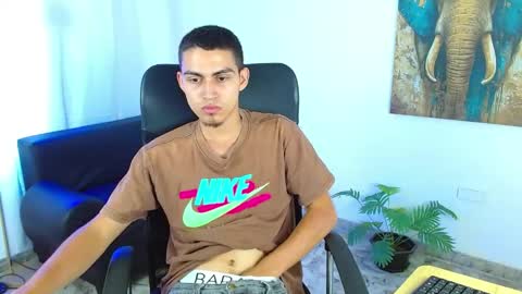 Lucas online show from April 24, 2026, 10:23 pm