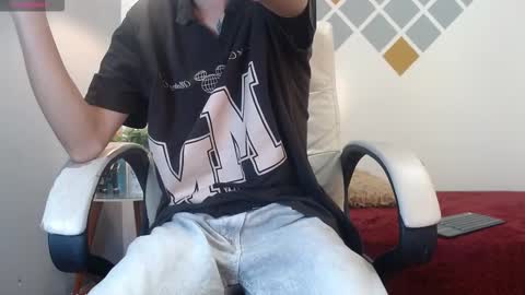 Snapshot of lucasssmith11 chatting on March 18, 2026, 7:06 pm LucassSmith11 online show from March 18, 2026, 7:06 pm