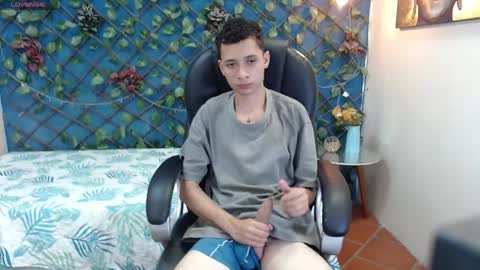 Snapshot of lucasssmith11 chatting on April 20, 2026, 7:04 pm LucassSmith11 online show from April 20, 2026, 7:04 pm