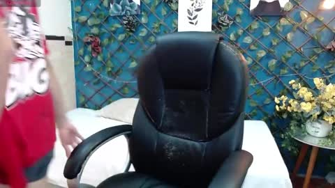 Snapshot of lucasssmith11 chatting on May 15, 2026, 10:17 pm LucassSmith11 online show from May 15, 2026, 10:17 pm