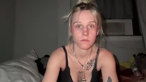 Snapshot of lucca250 chatting on September 13, 2025, 1:27 am luccathegoat online show from September 13, 2025, 1:27 am