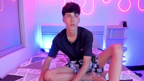 Snapshot of luccas_ferreira chatting on October 19, 2025, 8:31 pm Luccas Ferreira online show from October 19, 2025, 8:31 pm