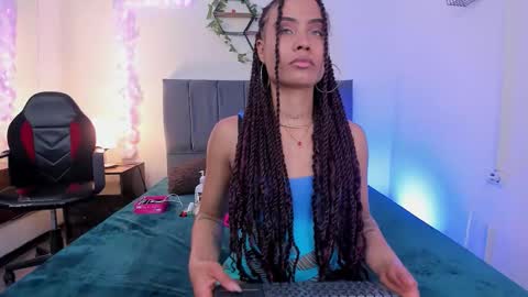 Lucero  online show from March 10, 2026, 3:33 am