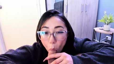 Luci y Fer online show from March 11, 2025, 1:48 am