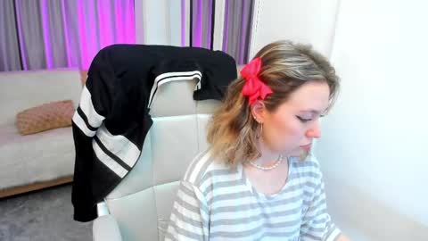 Snapshot of lucia_copper chatting on October 27, 2025, 1:26 pm lucia_copper online show from October 27, 2025, 1:26 pm