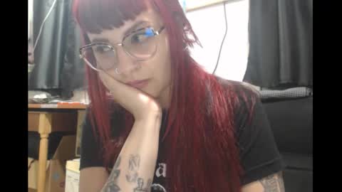 Snapshot of lucia_d_carton chatting on February 5, 2026, 3:22 am Lulu DCarton online show from February 5, 2026, 3:22 am