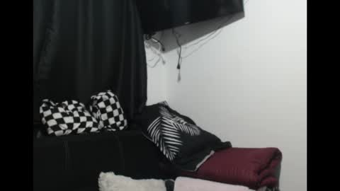 Lulu DCarton online show from March 15, 2026, 5:02 am