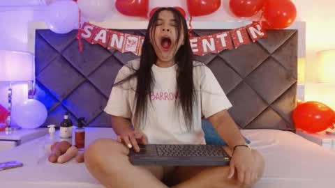 lucia_fastcollins online show from February 12, 2026, 1:06 pm