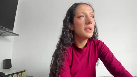 Lucia online show from April 3, 2026, 4:27 pm