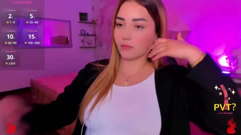 lucia star  online show from March 11, 2025, 2:43 am