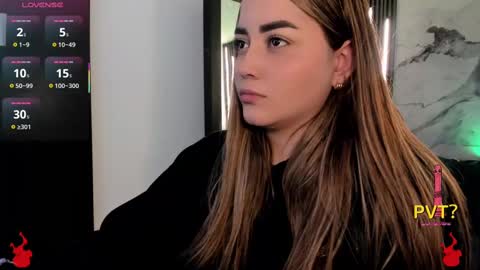 lucia star  online show from September 12, 2025, 6:52 pm