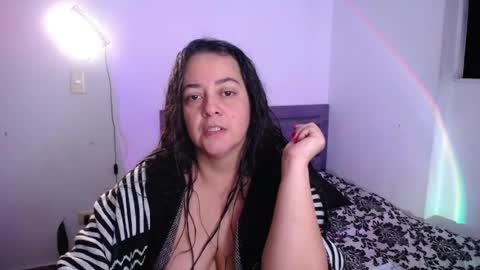 Snapshot of lucia_vonne chatting on April 27, 2026, 1:14 am Lucia Vonne online show from April 27, 2026, 1:14 am