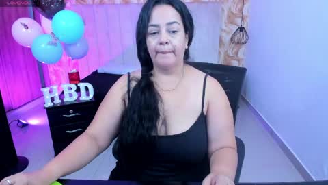 Snapshot of lucia_vonne chatting on May 30, 2026, 7:44 pm Lucia Vonne online show from May 30, 2026, 7:44 pm
