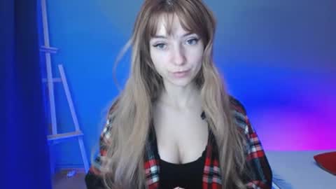 Snapshot of luciacam20 chatting on January 24, 2025, 6:14 am Lucy online show from January 24, 2025, 6:14 am