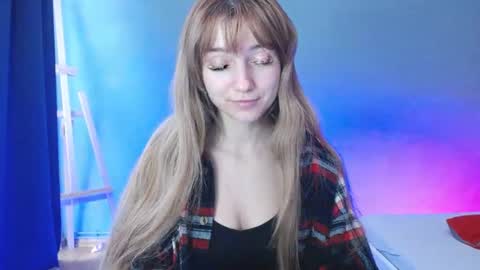 Snapshot of luciacam20 chatting on January 24, 2025, 9:17 am Lucy online show from January 24, 2025, 9:17 am