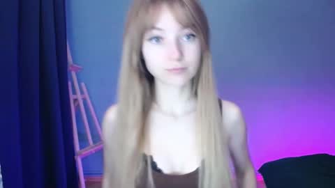 Snapshot of luciacam20 chatting on February 6, 2025, 6:18 am Lucy online show from February 6, 2025, 6:18 am