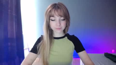 Snapshot of luciacam20 chatting on February 19, 2025, 7:39 am Lucy online show from February 19, 2025, 7:39 am