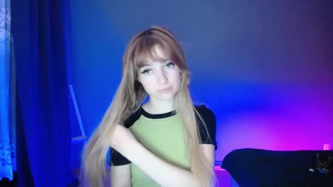 Snapshot of luciacam20 chatting on February 19, 2025, 10:31 pm Lucy online show from February 19, 2025, 10:31 pm