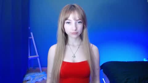 Snapshot of luciacam20 chatting on February 23, 2025, 10:42 pm Lucy online show from February 23, 2025, 10:42 pm