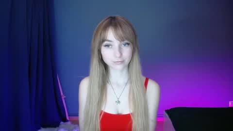 Snapshot of luciacam20 chatting on March 2, 2025, 10:27 pm Lucy online show from March 2, 2025, 10:27 pm