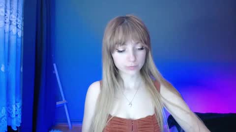 Snapshot of luciacam20 chatting on March 5, 2025, 10:32 pm Lucy online show from March 5, 2025, 10:32 pm