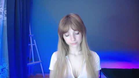 Snapshot of luciacam20 chatting on March 9, 2025, 10:19 pm Lucy online show from March 9, 2025, 10:19 pm