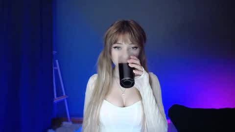 Snapshot of luciacam20 chatting on March 11, 2025, 7:25 pm Lucy online show from March 11, 2025, 7:25 pm