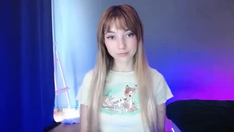 Snapshot of luciacam20 chatting on March 12, 2025, 1:40 pm Lucy online show from March 12, 2025, 1:40 pm