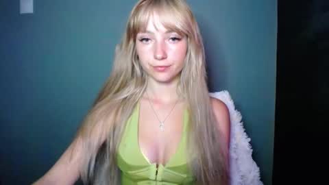 Snapshot of luciacam20 chatting on September 9, 2025, 6:40 pm Lucy online show from September 9, 2025, 6:40 pm