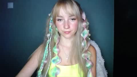 Snapshot of luciacam20 chatting on September 12, 2025, 7:58 pm Lucy online show from September 12, 2025, 7:58 pm