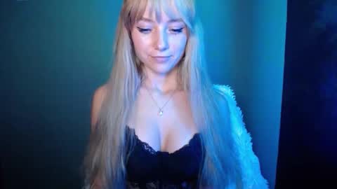 Snapshot of luciacam20 chatting on September 24, 2025, 6:44 pm Lucy online show from September 24, 2025, 6:44 pm