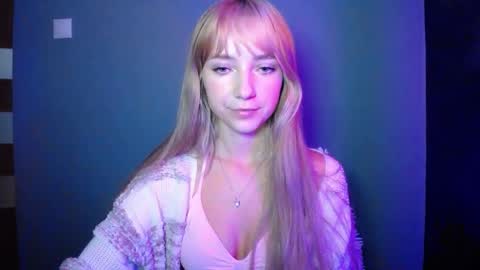 Snapshot of luciacam20 chatting on September 30, 2025, 7:02 am Lucy online show from September 30, 2025, 7:02 am