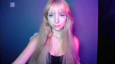 Snapshot of luciacam20 chatting on October 4, 2025, 6:00 am Lucy online show from October 4, 2025, 6:00 am