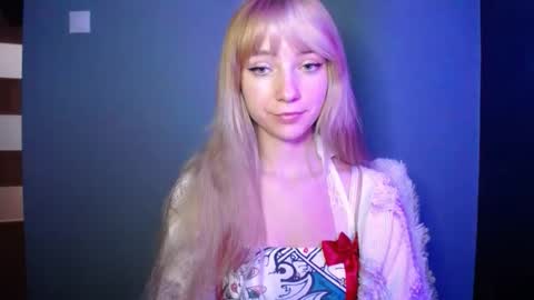 Snapshot of luciacam20 chatting on October 5, 2025, 6:34 am Lucy online show from October 5, 2025, 6:34 am