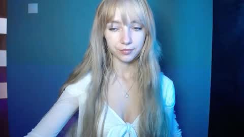 Snapshot of luciacam20 chatting on October 9, 2025, 7:28 am Lucy online show from October 9, 2025, 7:28 am