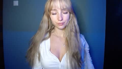 Snapshot of luciacam20 chatting on October 11, 2025, 5:28 am Lucy online show from October 11, 2025, 5:28 am