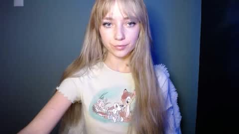 Snapshot of luciacam20 chatting on October 23, 2025, 6:56 am Lucy online show from October 23, 2025, 6:56 am