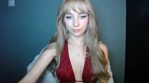 Lucy online show from October 27, 2025, 7:40 pm