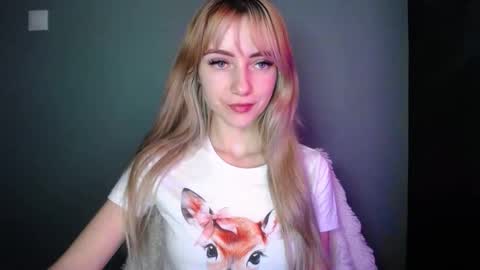 Snapshot of luciacam20 chatting on December 20, 2025, 8:21 am Lucy online show from December 20, 2025, 8:21 am